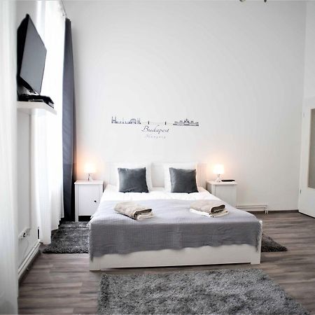 Castle Trees Apartment 布达佩斯 外观 照片